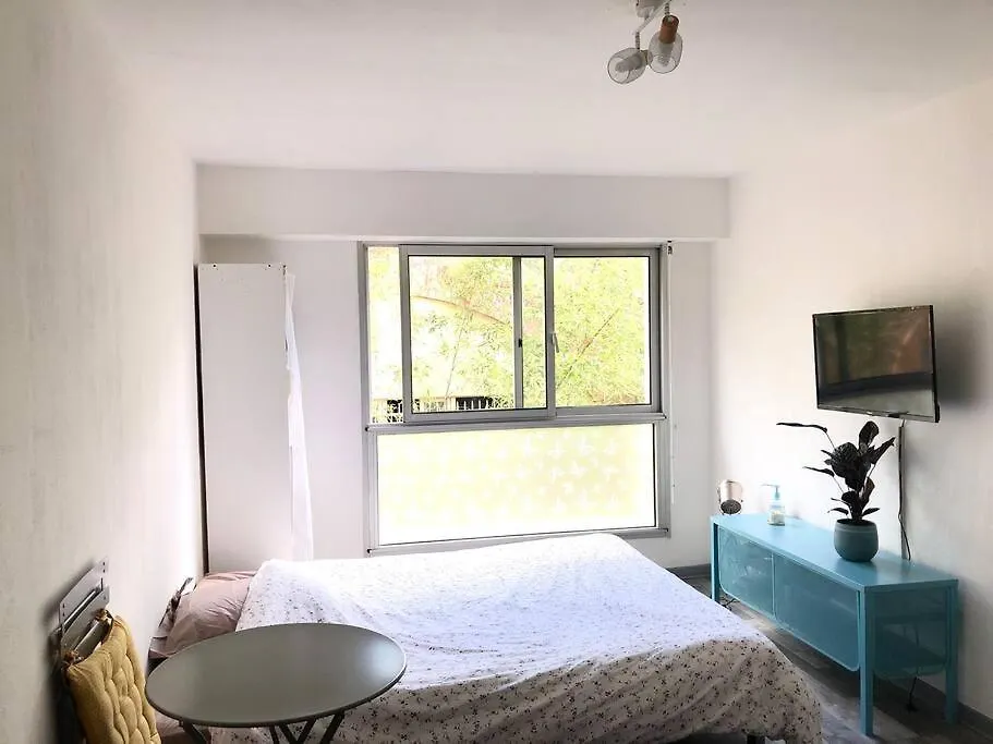 Beau Studio Avec Piscine Cannes 0*,  Francia